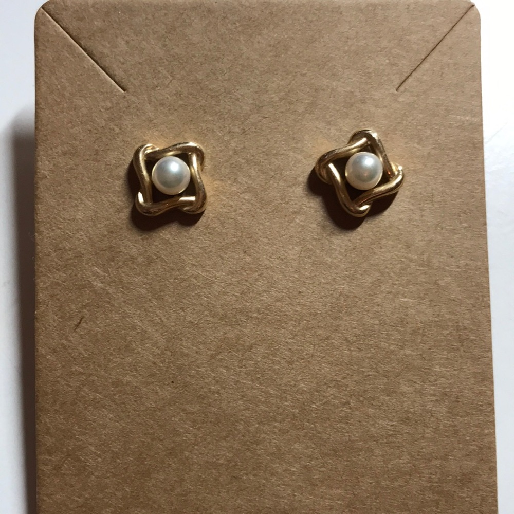 14K pearl earrings